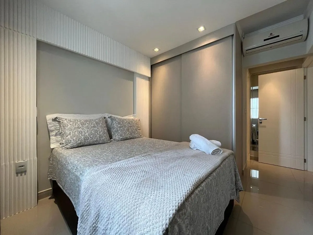 Apartamento MRS002 - APTO 2 Quartos sendo 1 Suíte com TV Smart, Ar Condicionado, Garagem e Kit Praia Balneário Camboriú Brasil
