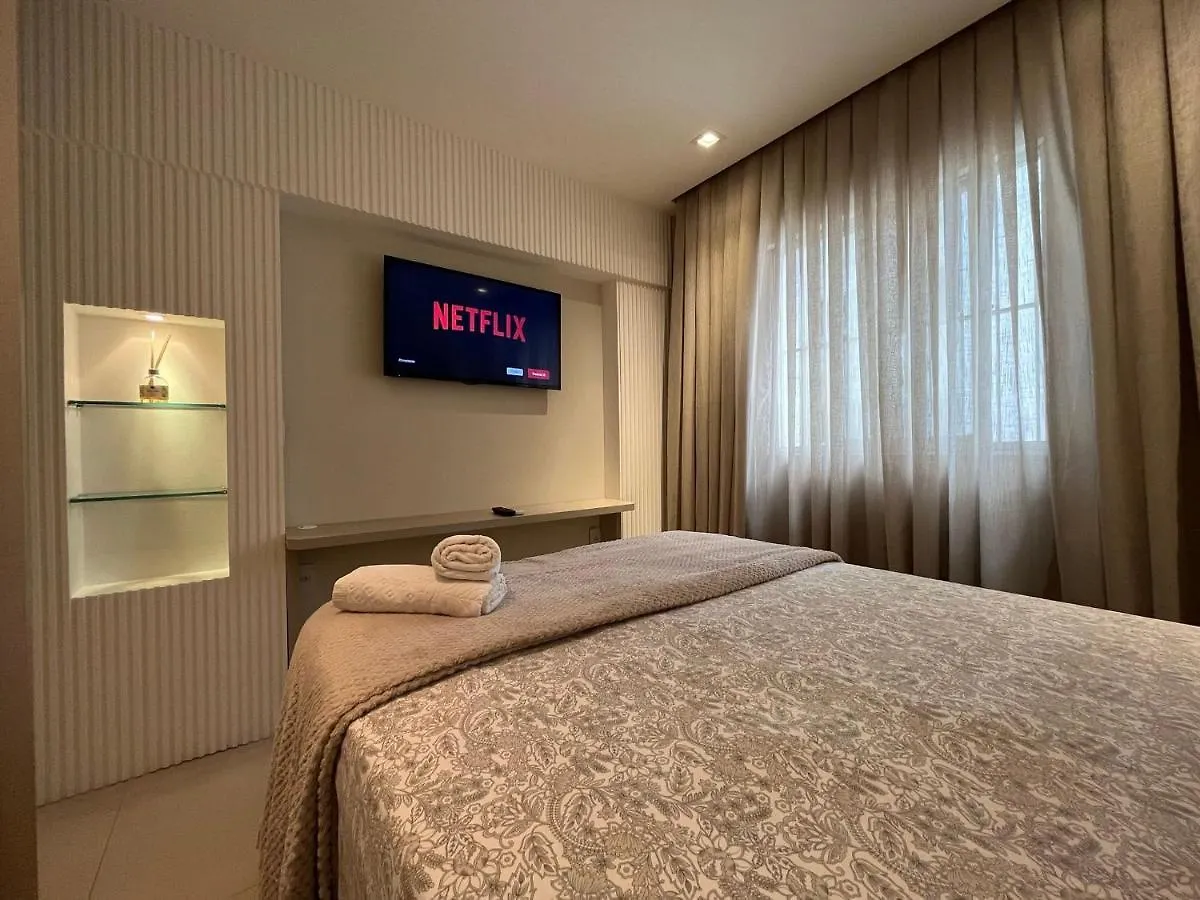 Apartamento MRS002 - APTO 2 Quartos sendo 1 Suíte com TV Smart, Ar Condicionado, Garagem e Kit Praia Balneário Camboriú